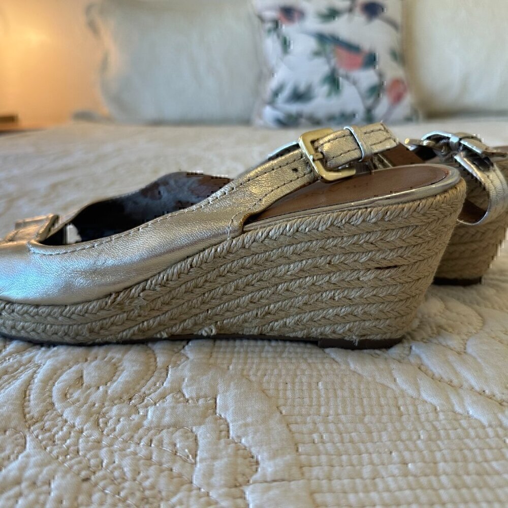 Franco Sarto LEATHER gold peep toe wedge sandals women size 8.5 M - Picture 7 of 7